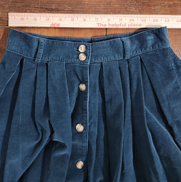 EDDIE BAUER long Corduroy Button up pleated skirt. Size 10. See measurements - Picture 8 of 8